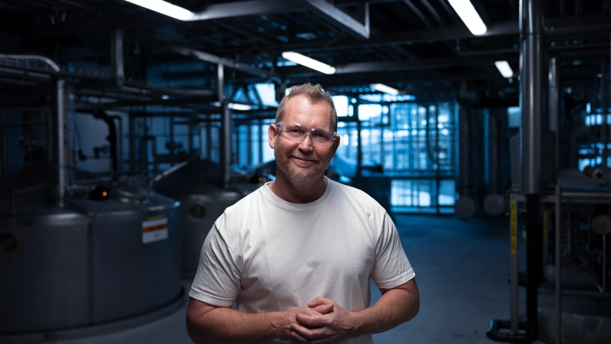 Novonesis Employee in production