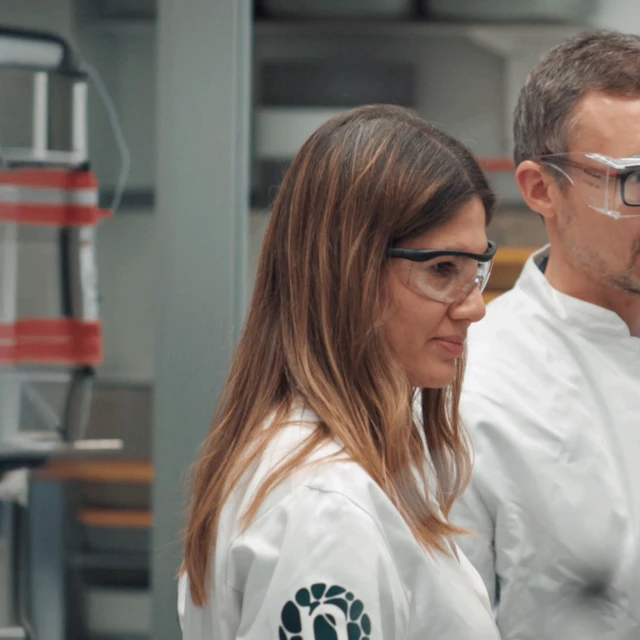 Girl-and-guy-in-laboratory-in-glasses