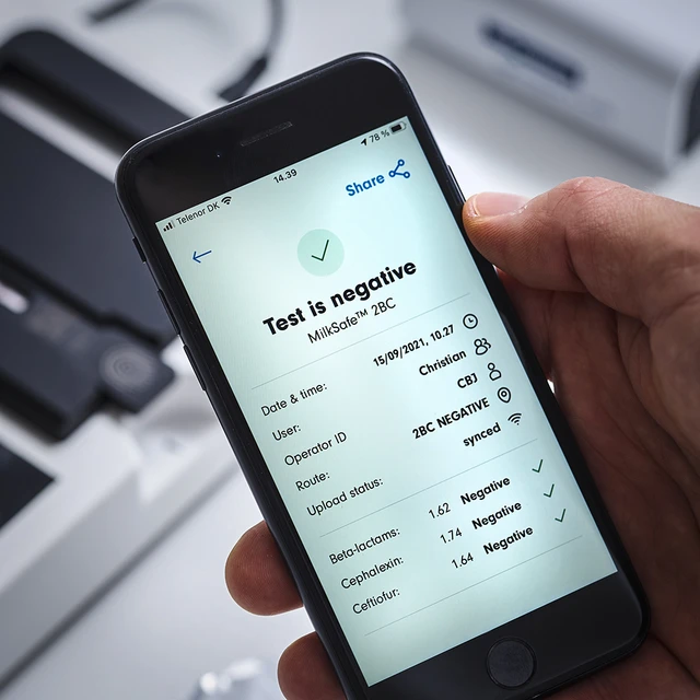 Phone with records of raw milk testing