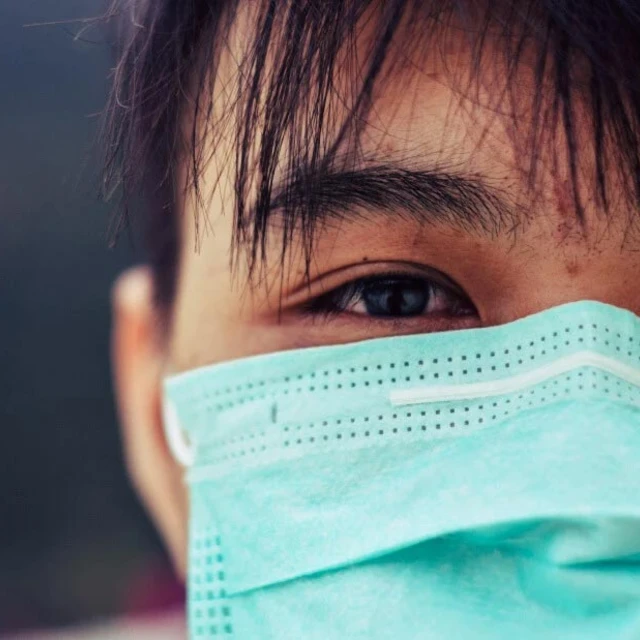 Medical_Cleaning_increasing_safety_mask