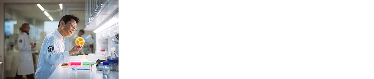 thumbnail_scientist-in-lab