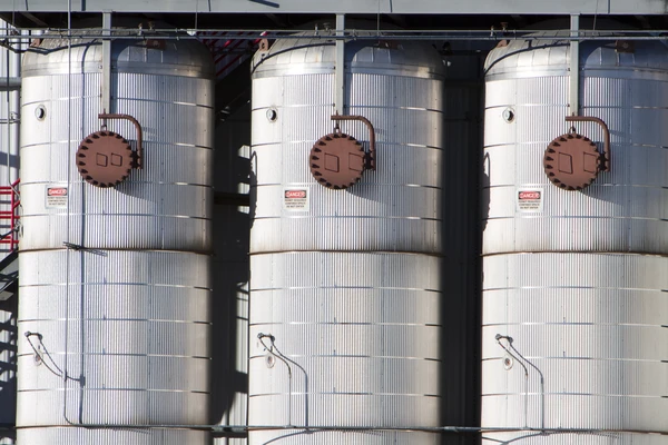 Three_big_white_tanks