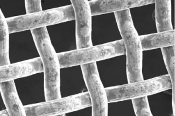 Stainless-steel-mesh-cleaned-with-a-chlorinated-compound